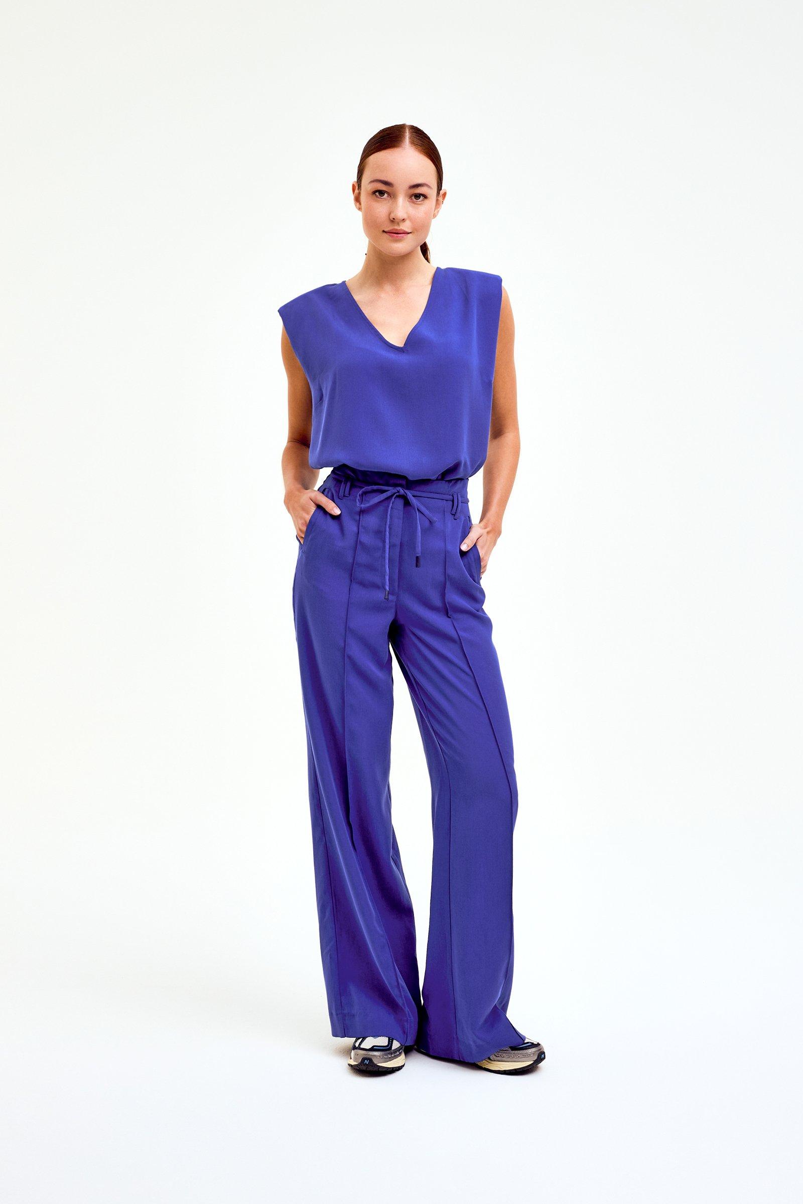 bleu foncé