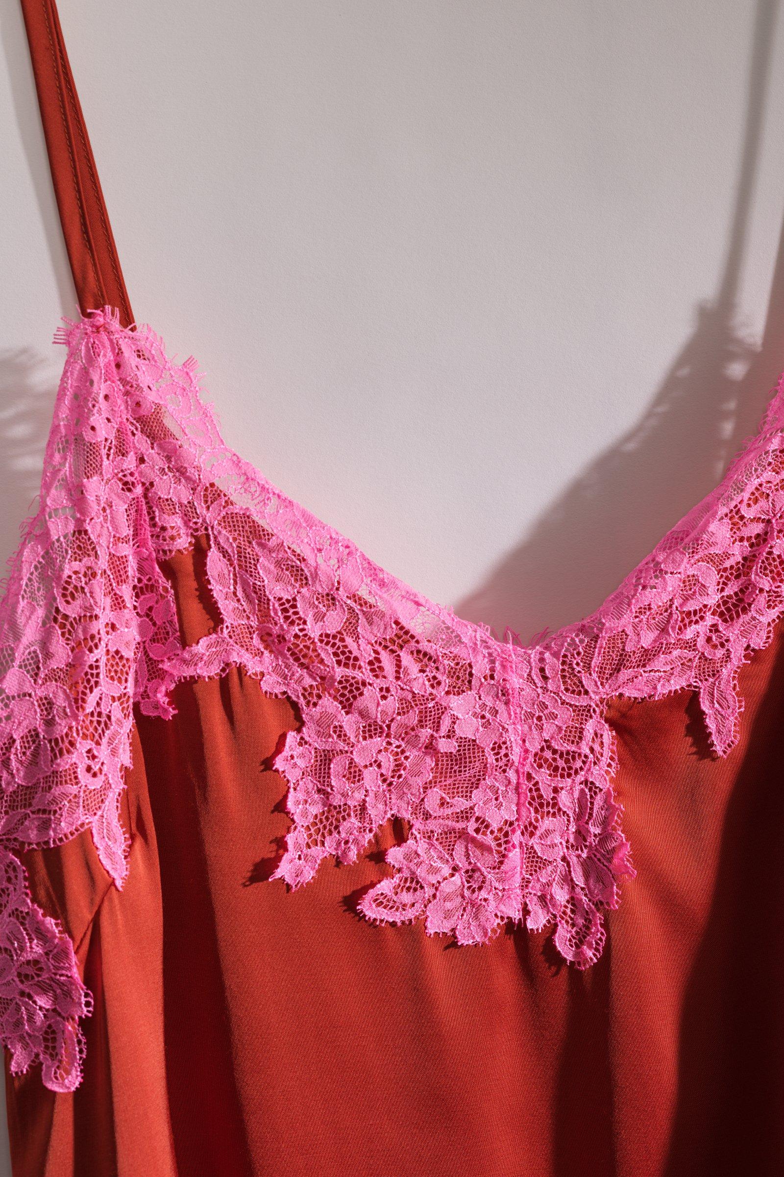 CKS - SLACY - mouwloze top - donkerrood