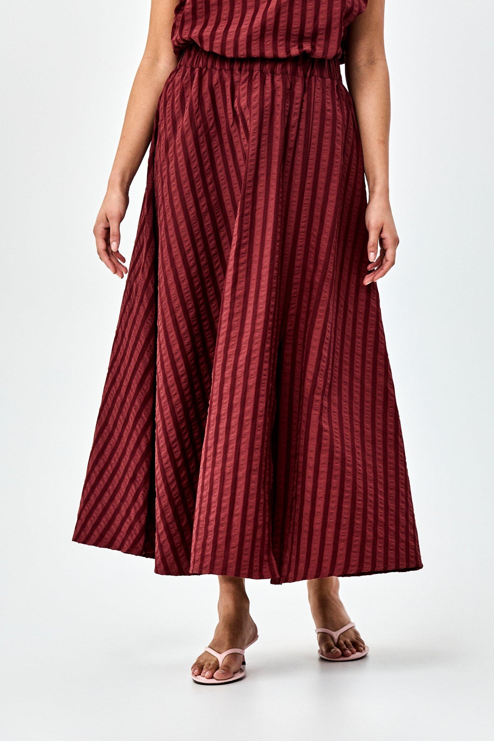 CKS - SKOVA - lange rok - donkerrood